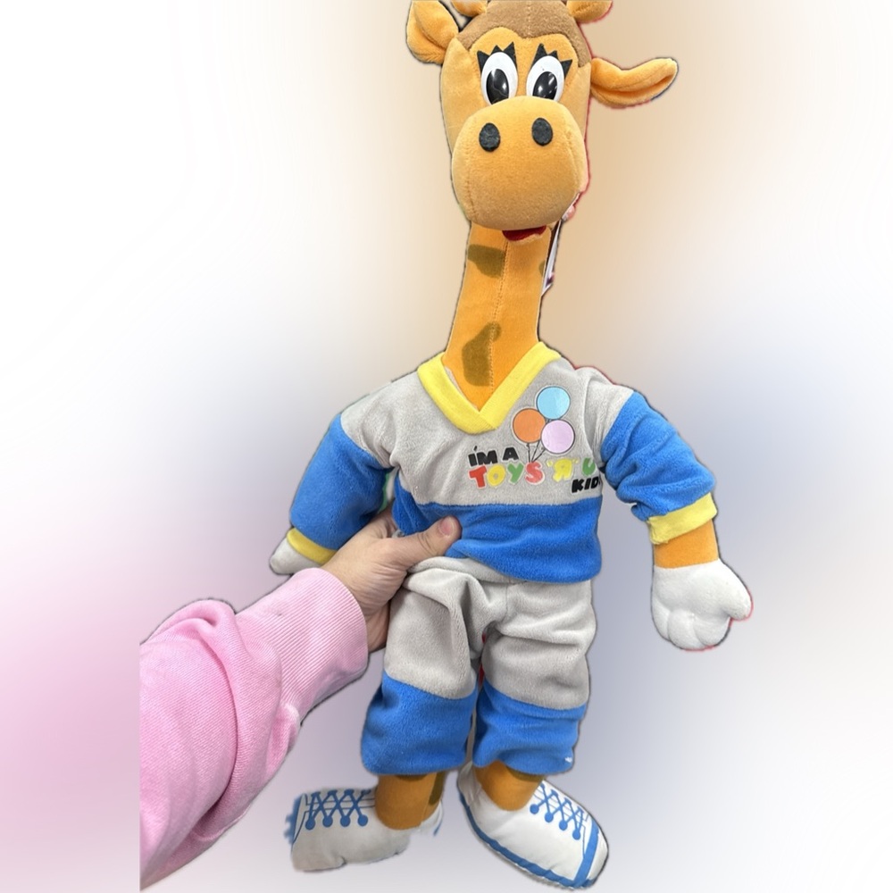 Vintage Rare Toys "R" Us Geoffrey the Giraffe plush toy
